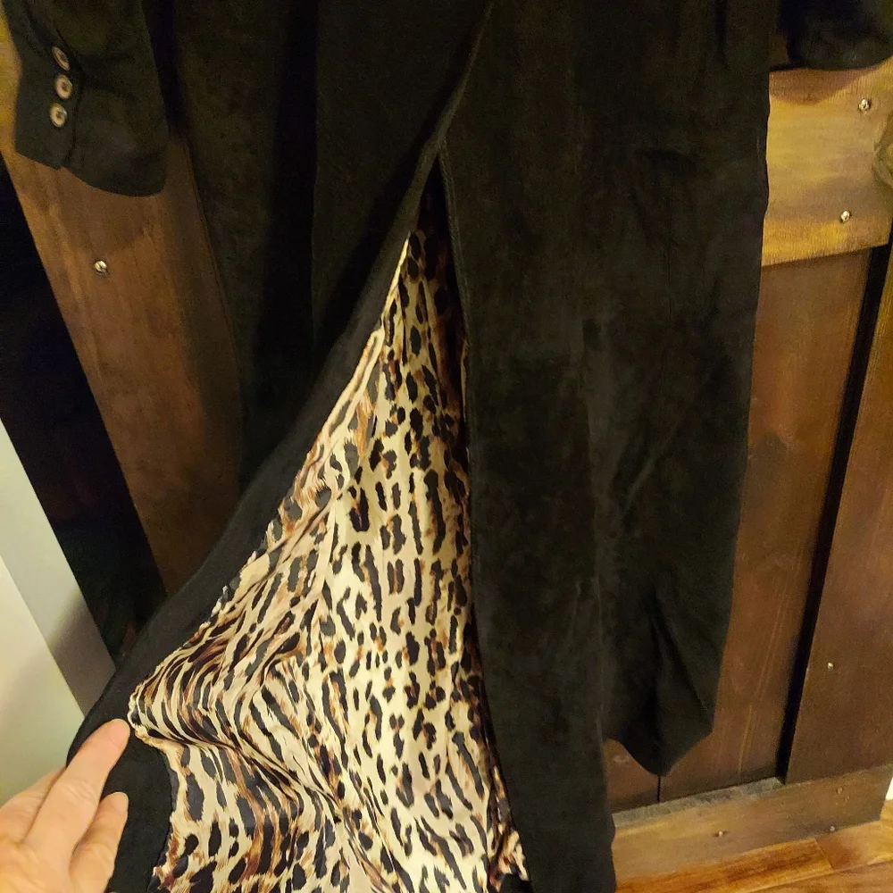 Black Suede Trench Coat: barely worn great condition - Picture 4 of 7